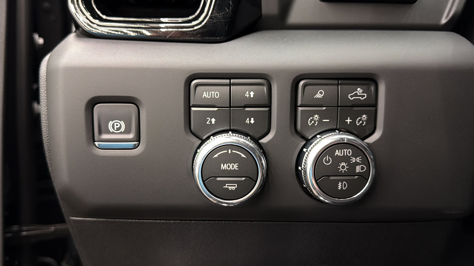 Used 2026 GMC Sierra 2500 AT4X AWD/4WD image 31