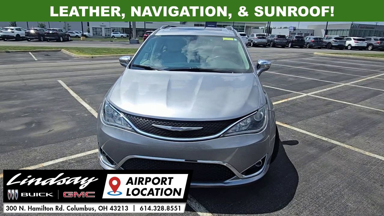 Used 2020 Chrysler Pacifica Limited image 3