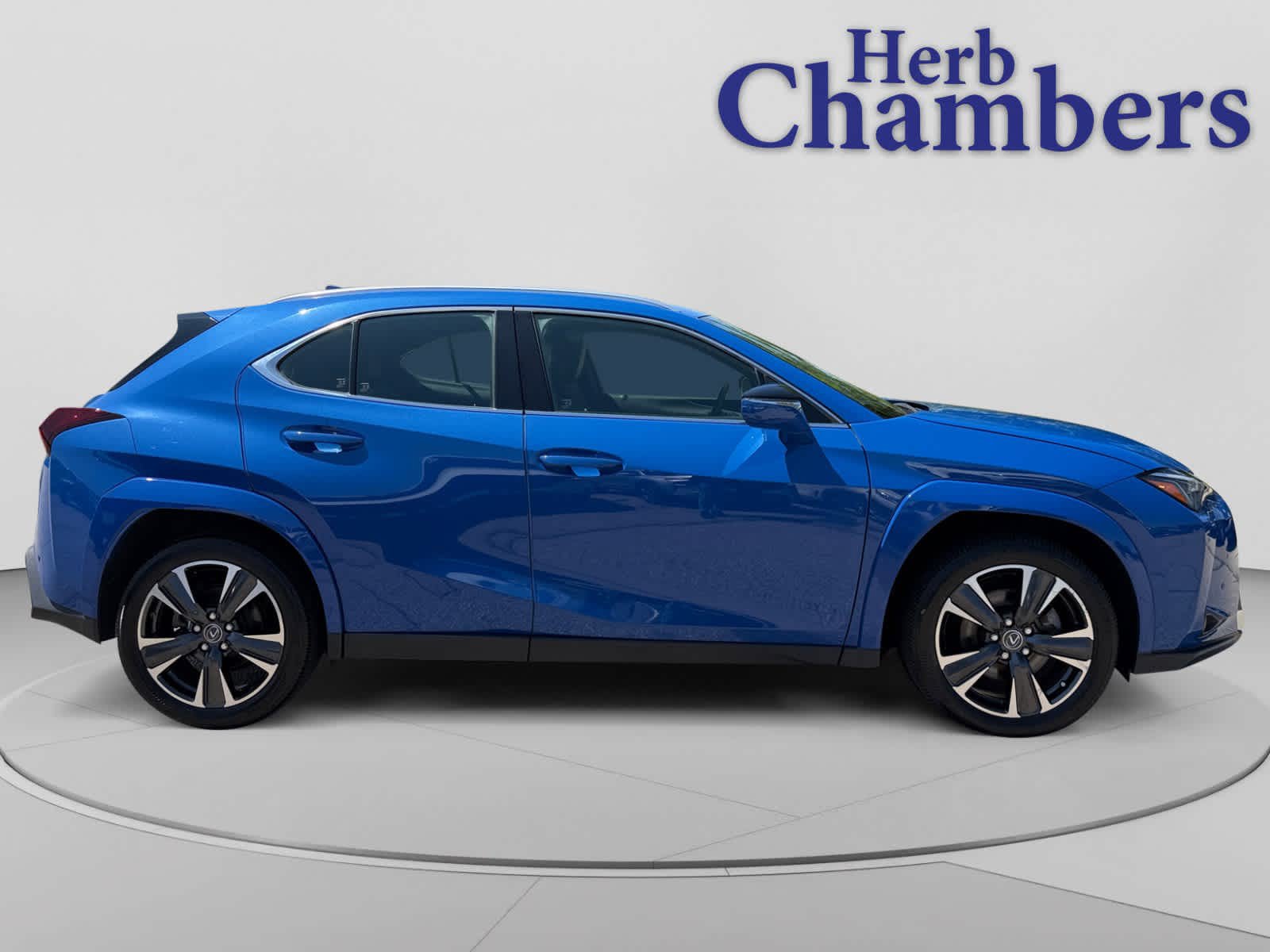 Used 2024 Lexus UX 250h AWD w/ Premium Package image 12