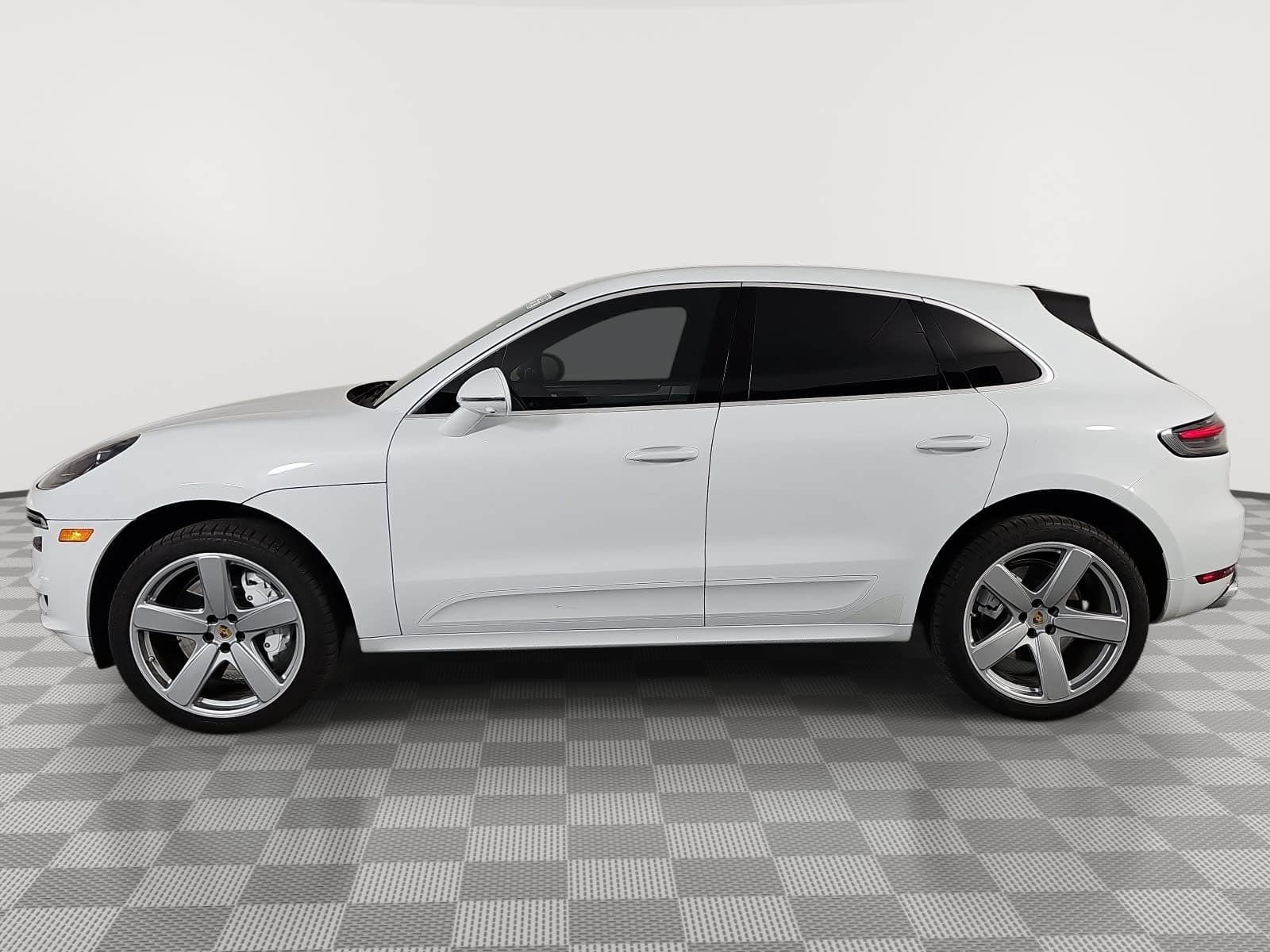 Used 2021 Porsche Macan Turbo AWD/4WD image 5