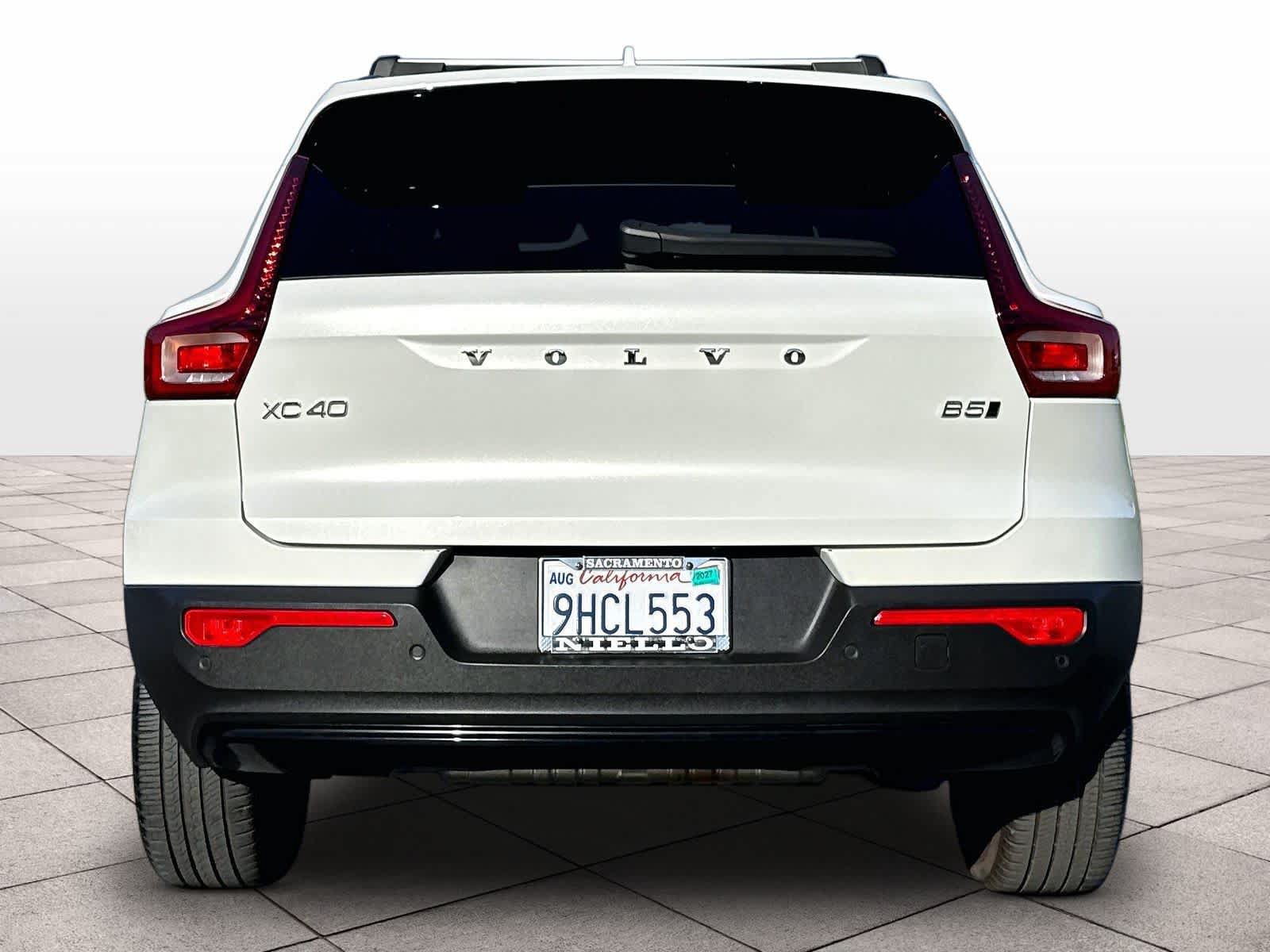 Used 2023 Volvo XC40 B5 Ultimate w/ Protection Package Premier AWD/4WD image 7