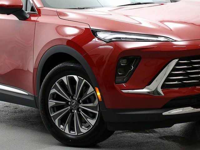 New 2025 Buick Envision Preferred image 3