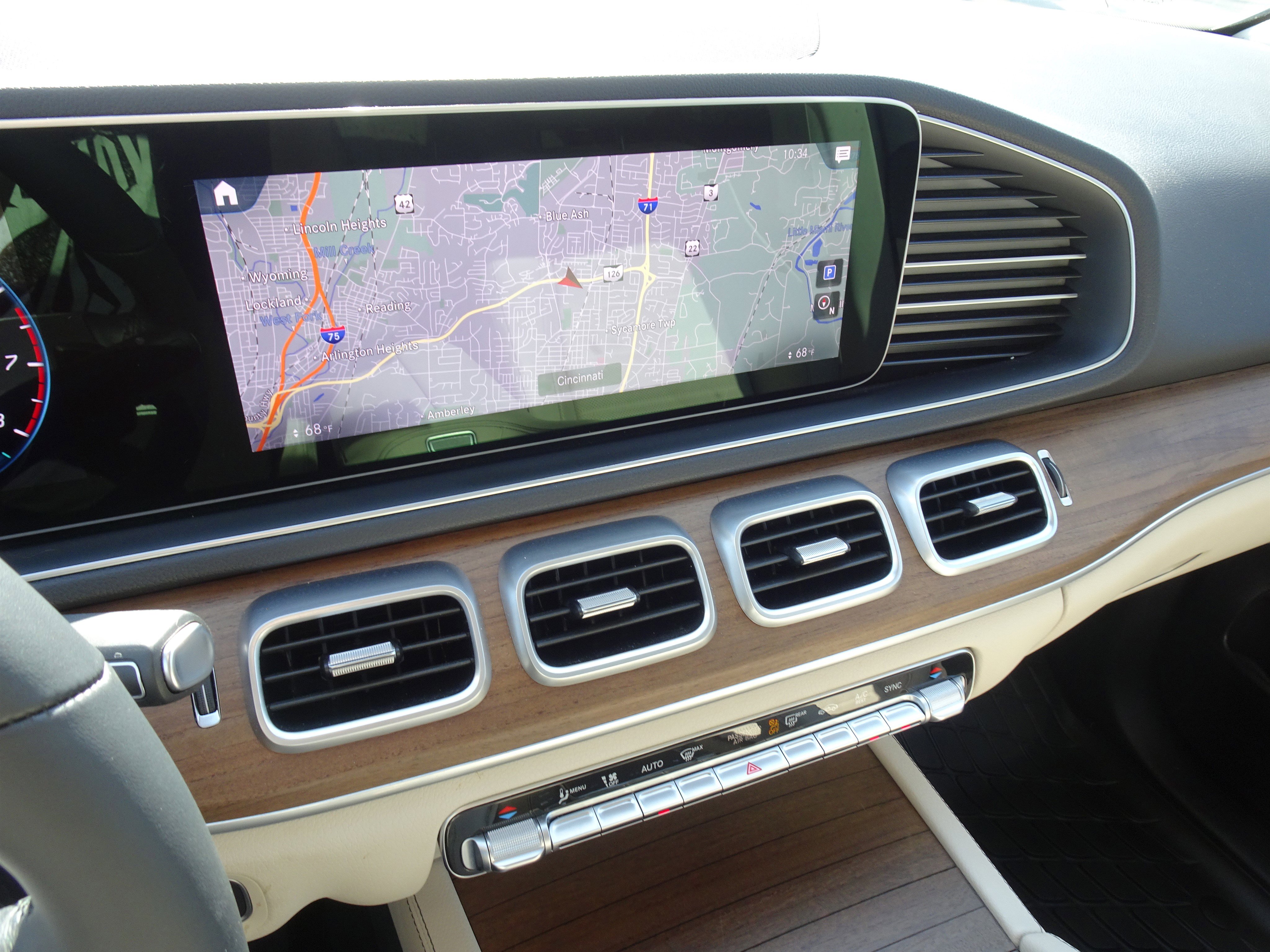 Used 2022 Mercedes-Benz GLE 450 4MATIC image 3