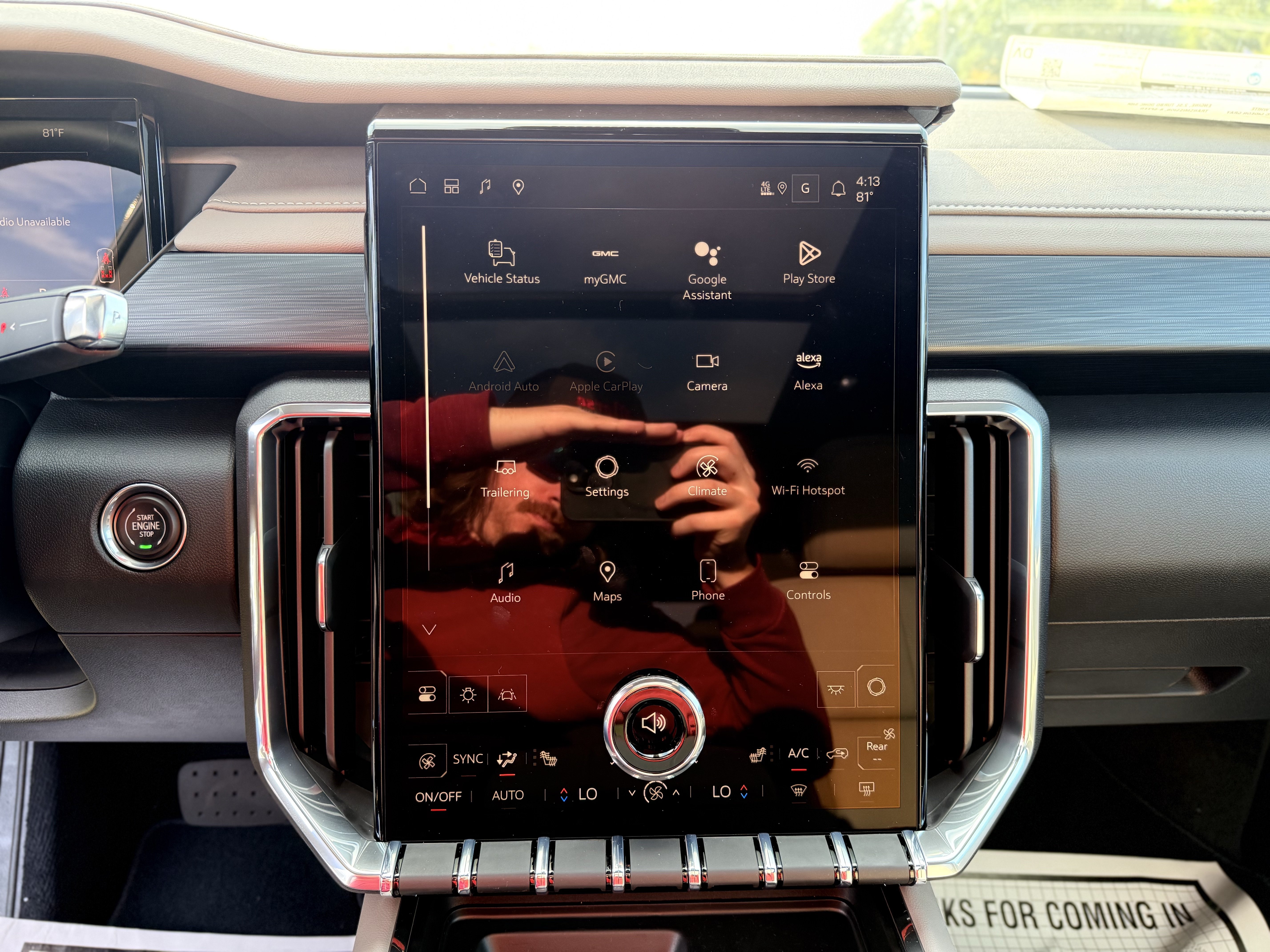 New 2025 GMC Acadia Elevation w/ Elevation Premium Package AWD/4WD image 22