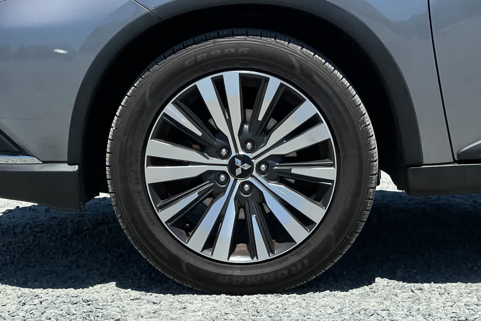 Used 2019 Mitsubishi Outlander SEL FWD image 12