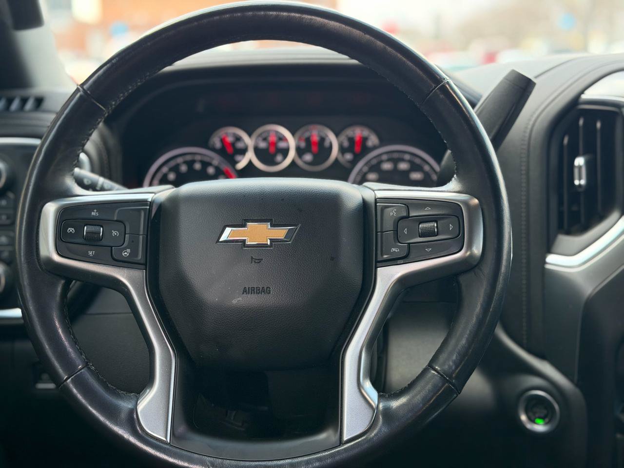 Used 2021 Chevrolet Silverado 1500 LTZ AWD/4WD image 15