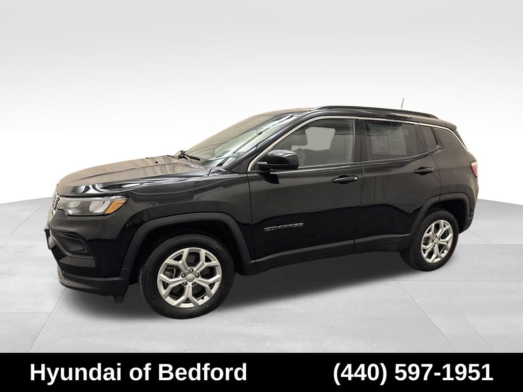 Used 2024 Jeep Compass Latitude AWD/4WD image 9