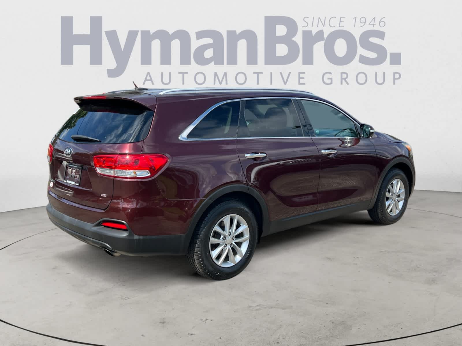 Used 2017 Kia Sorento FWD image 3