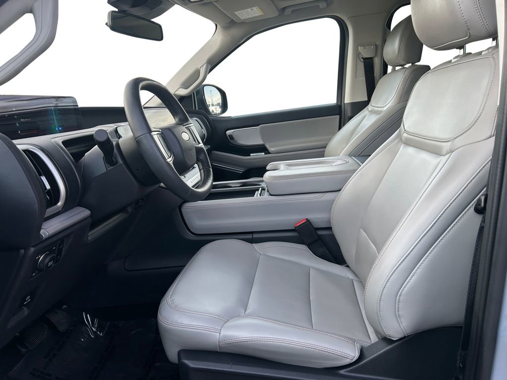 Used 2025 Ford Expedition Max Active image 11