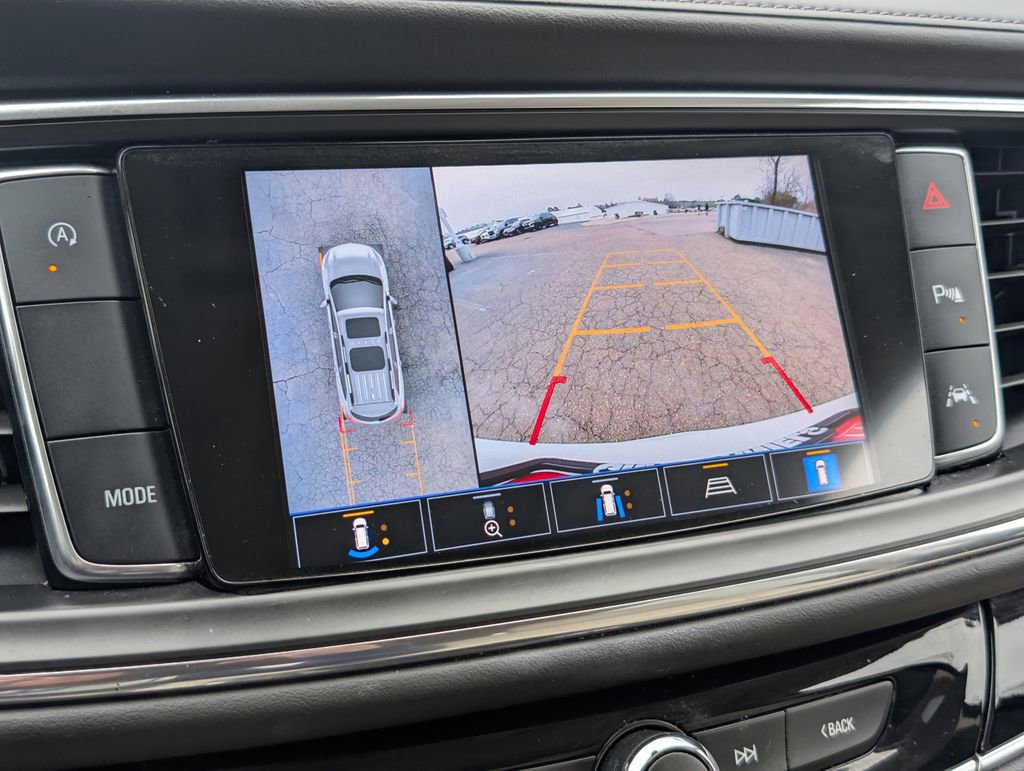 Used 2022 Buick Enclave Avenir w/ Avenir Technology Package image 17
