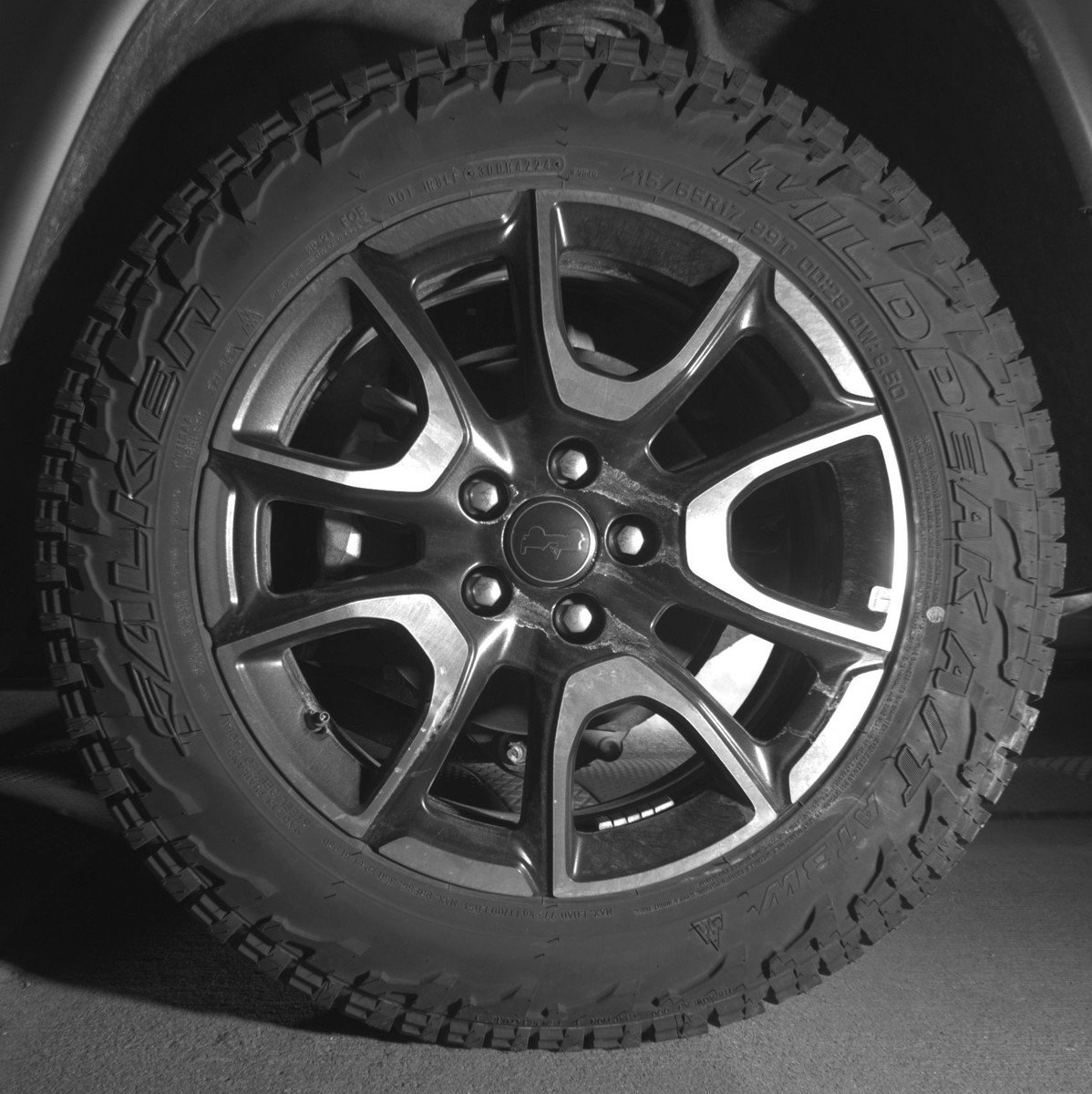 Used 2025 Jeep Compass Trailhawk AWD/4WD image 14