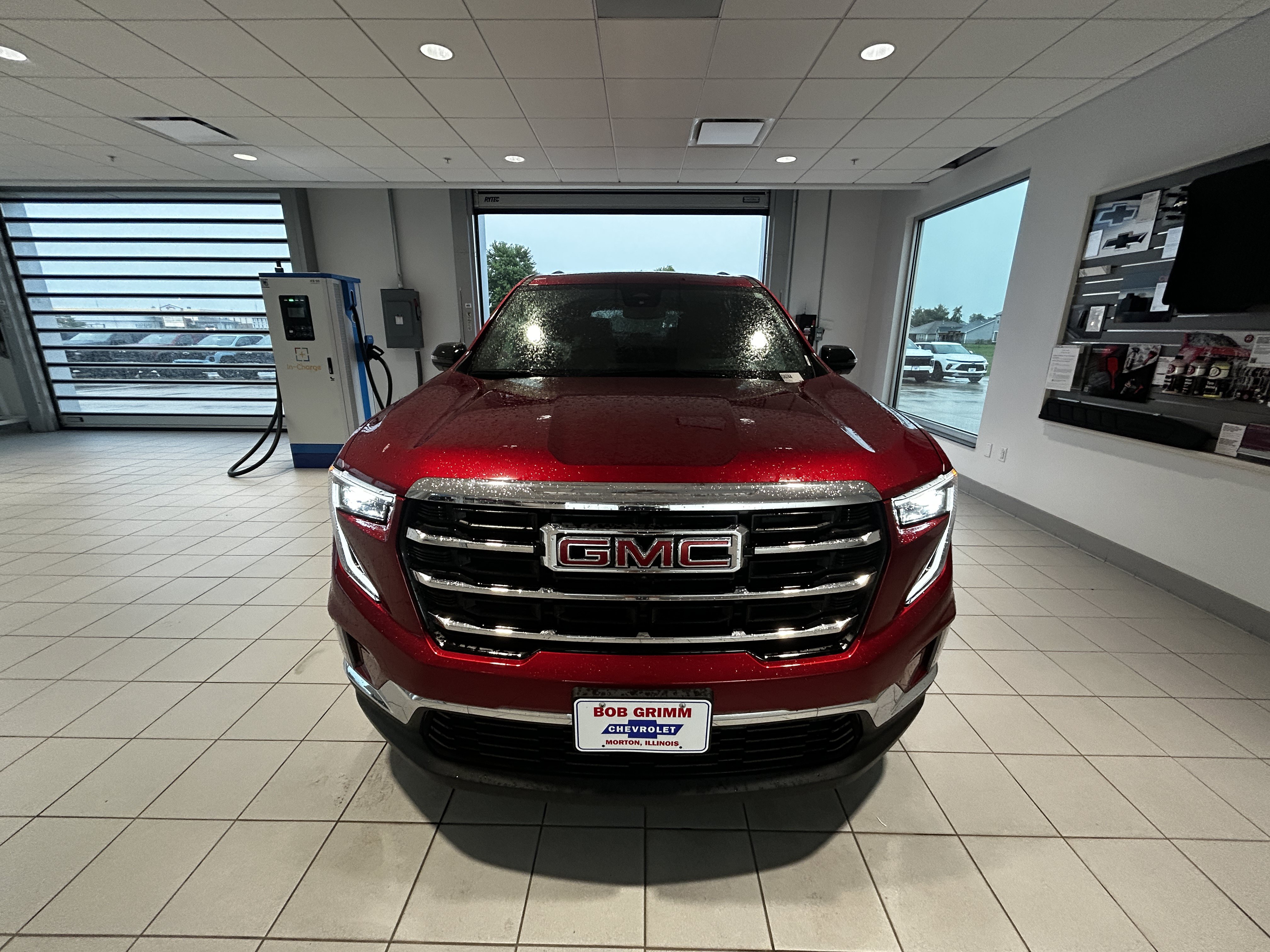 Used 2024 GMC Acadia Elevation w/ Luxury Package FWD image 5