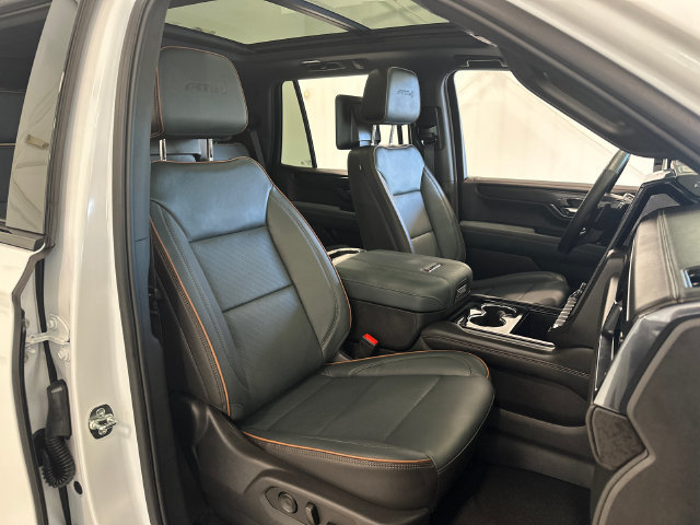 Certified 2025 GMC Yukon AT4 w/ AT4 Premium Plus Package AWD/4WD image 32