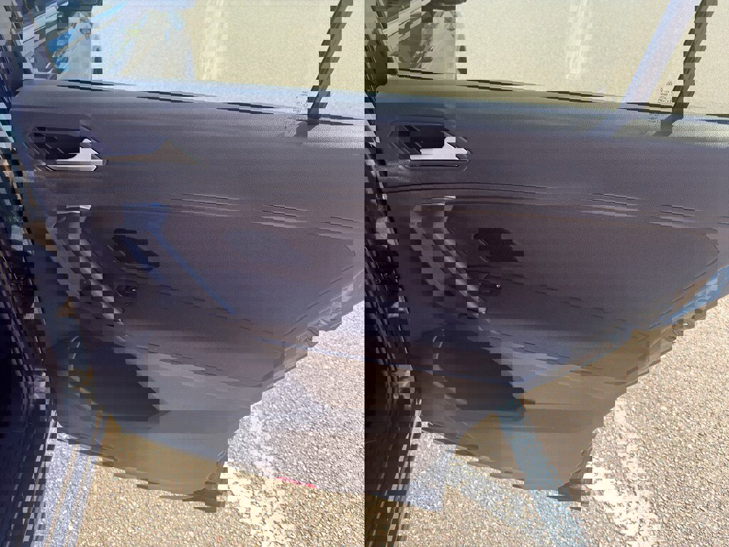 Used 2019 Volkswagen Tiguan S w/ Driver Assistance Package image 23