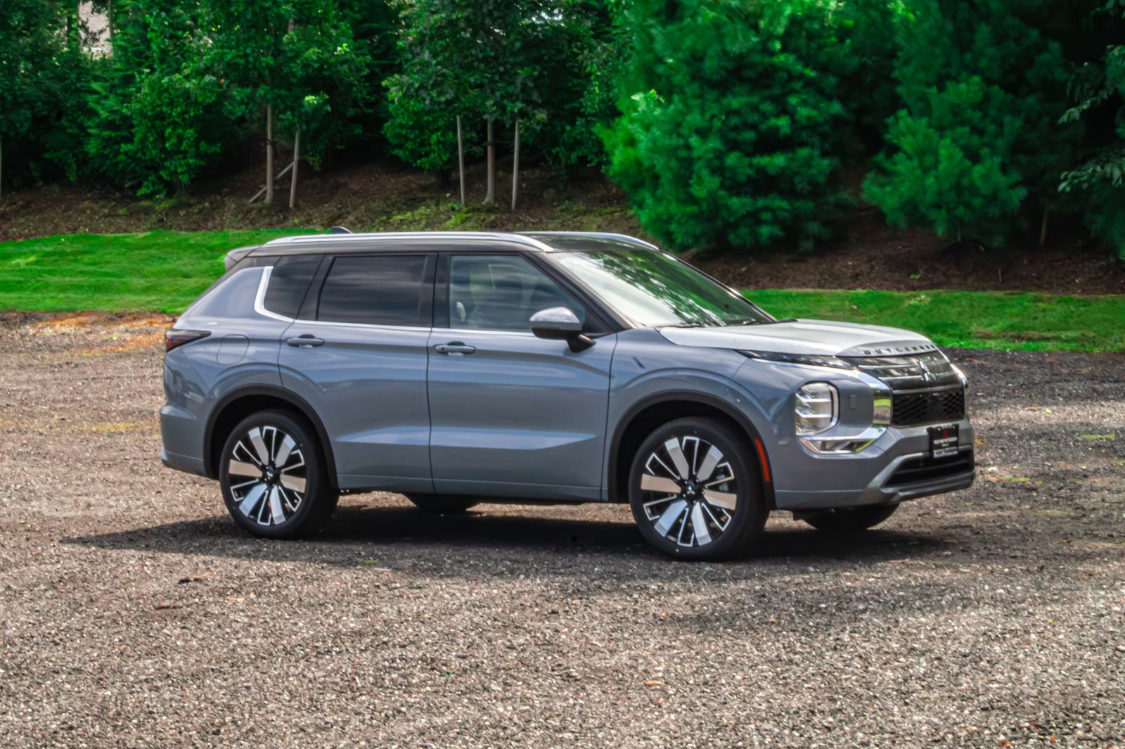 New 2025 Mitsubishi Outlander SEL image 11