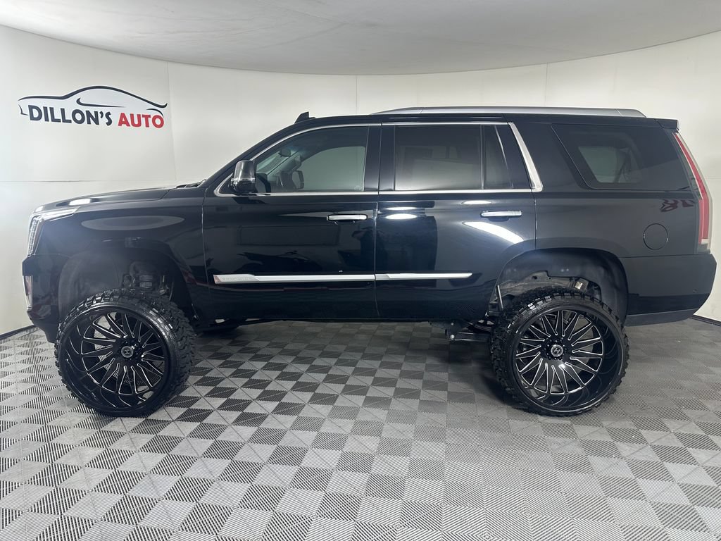 Used 2020 Cadillac Escalade Luxury AWD/4WD image 3