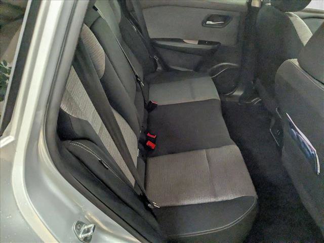 Used 2023 Nissan Rogue SV image 17