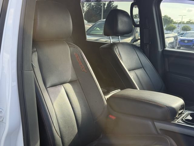 Used 2021 Nissan Titan PRO-4X w/ Pro-4x Convenience Package AWD/4WD image 19