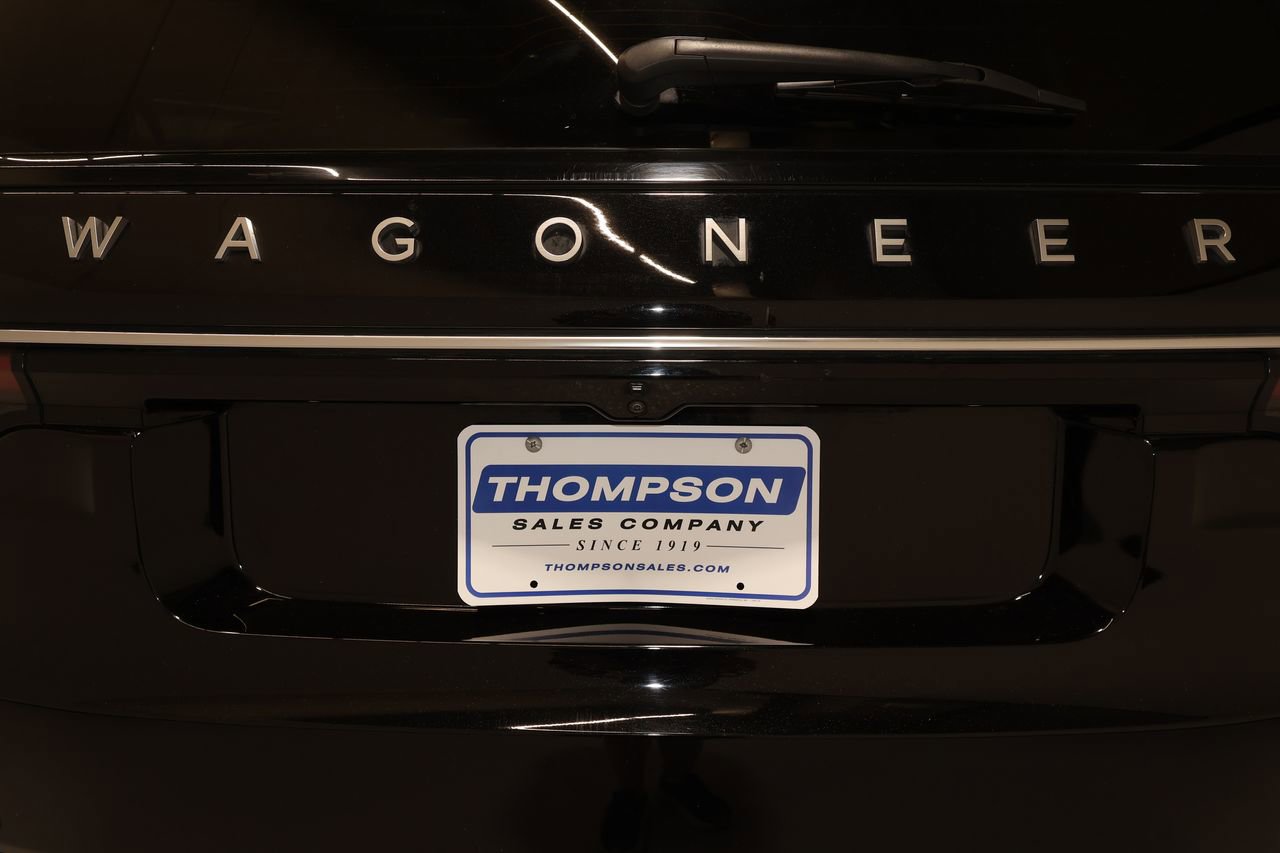 Used 2023 Jeep Wagoneer Series III w/ Premium Group I image 39