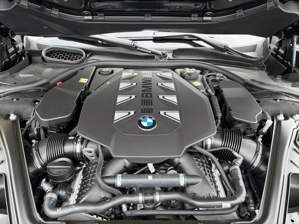 New 2026 BMW 760i xDrive w/ Executive Package AWD/4WD image 12