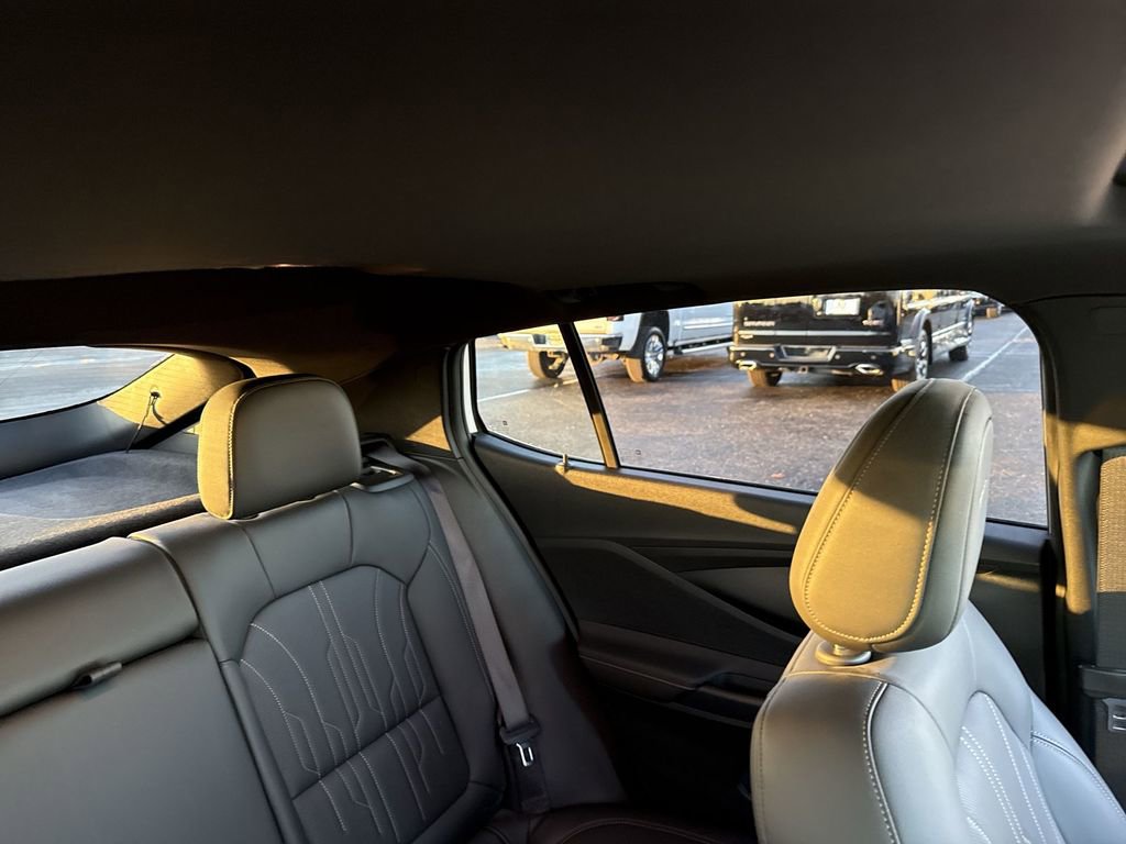 Certified 2024 Buick Envista Avenir image 14