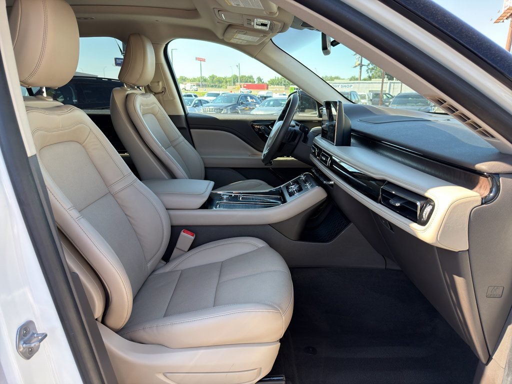 Used 2023 Lincoln Aviator Grand Touring w/ Equipment Group 301A AWD/4WD image 25