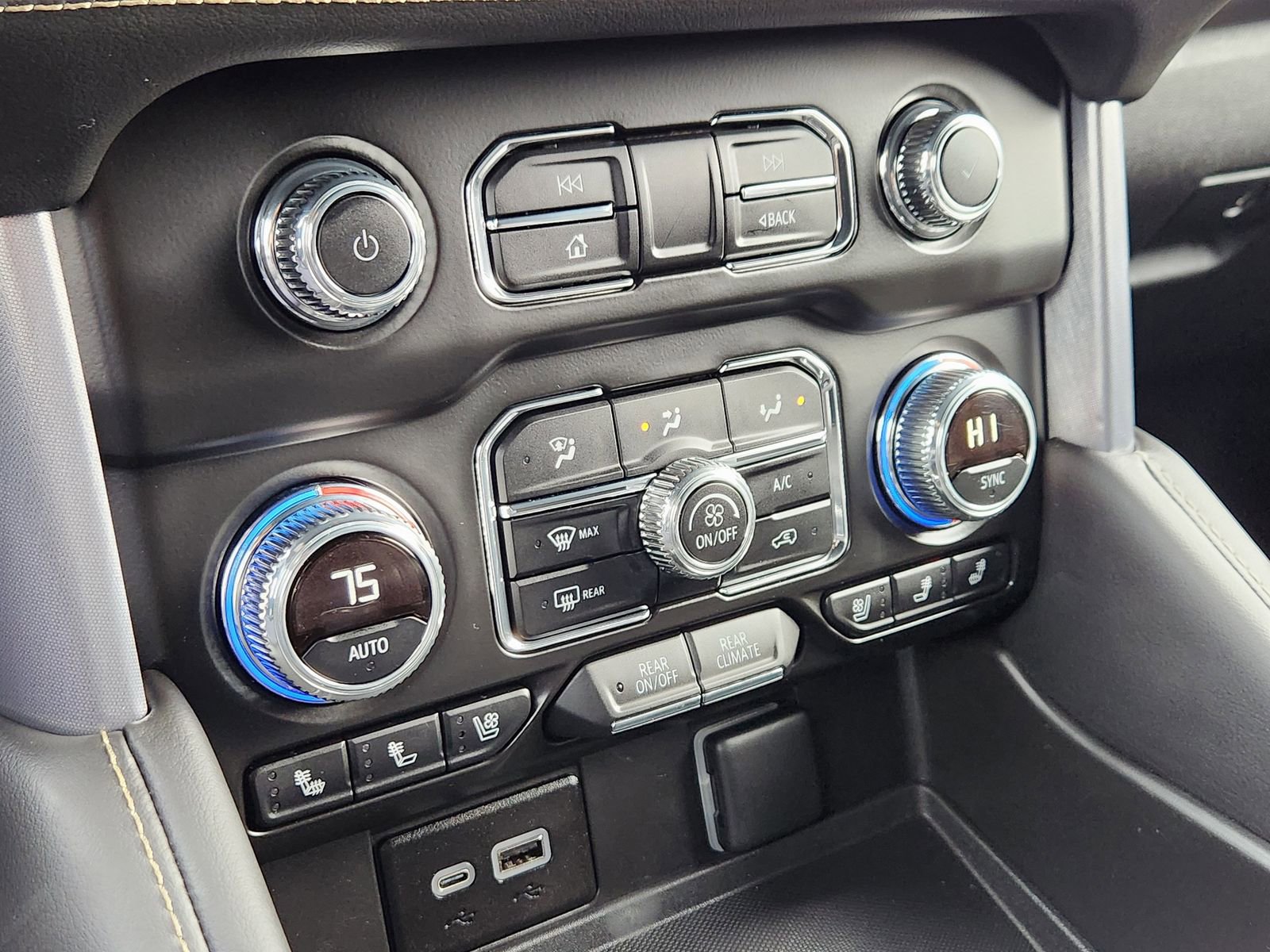 Used 2024 GMC Yukon SLT image 21