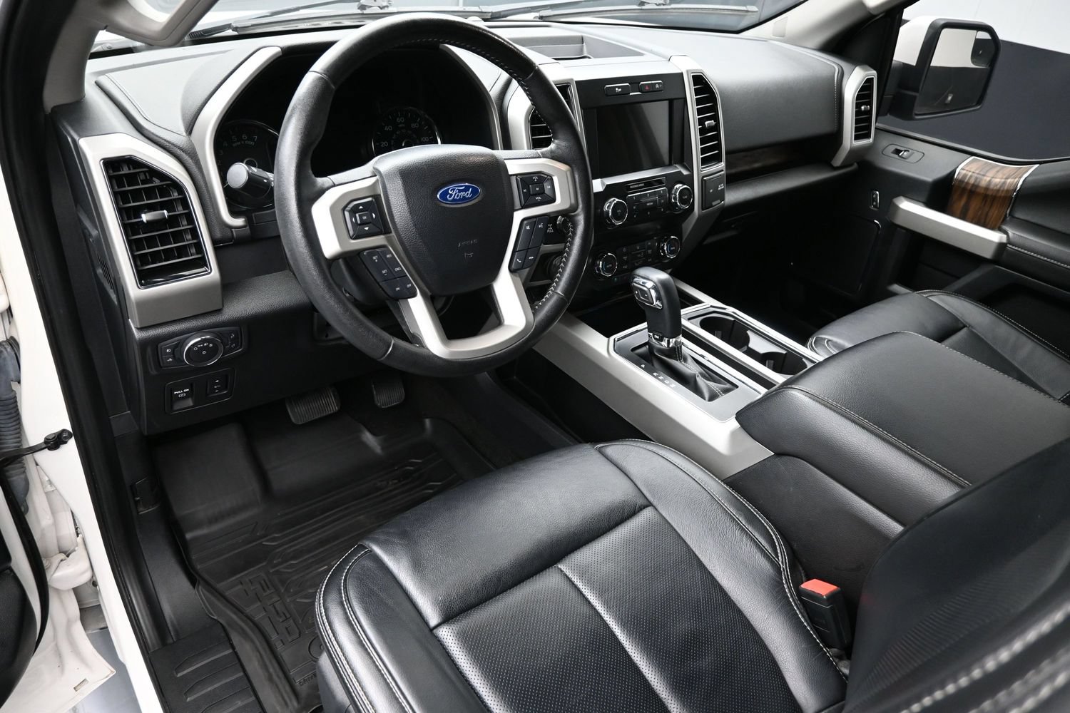 Used 2019 Ford F150 Lariat w/ Trailer Tow Package AWD/4WD image 22