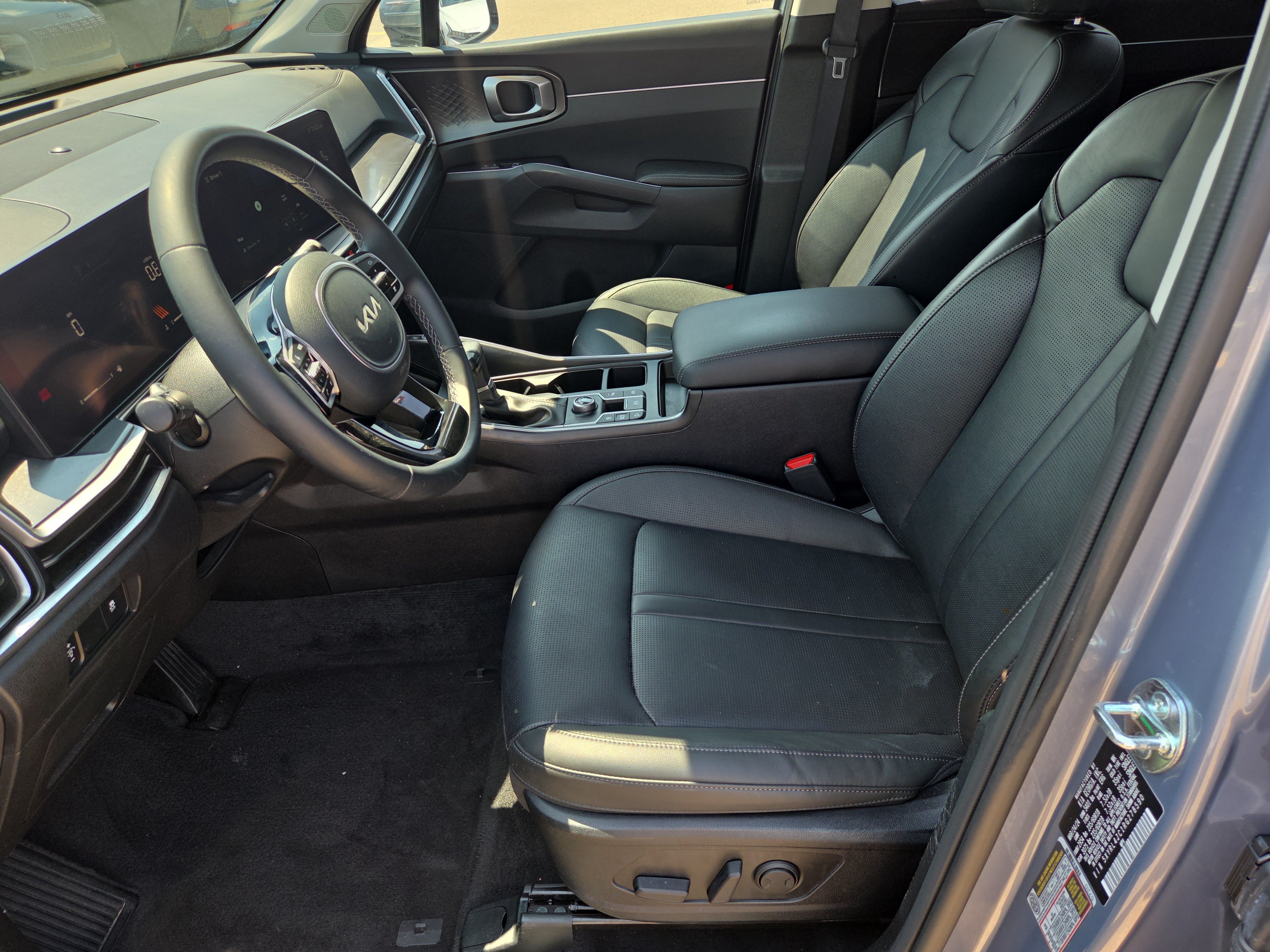 Certified 2024 Kia Sorento S FWD image 5