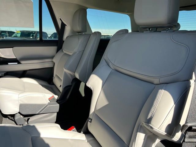 New 2026 Ford Expedition Active image 15