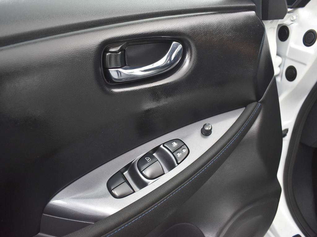 Used 2024 Nissan Leaf S image 26