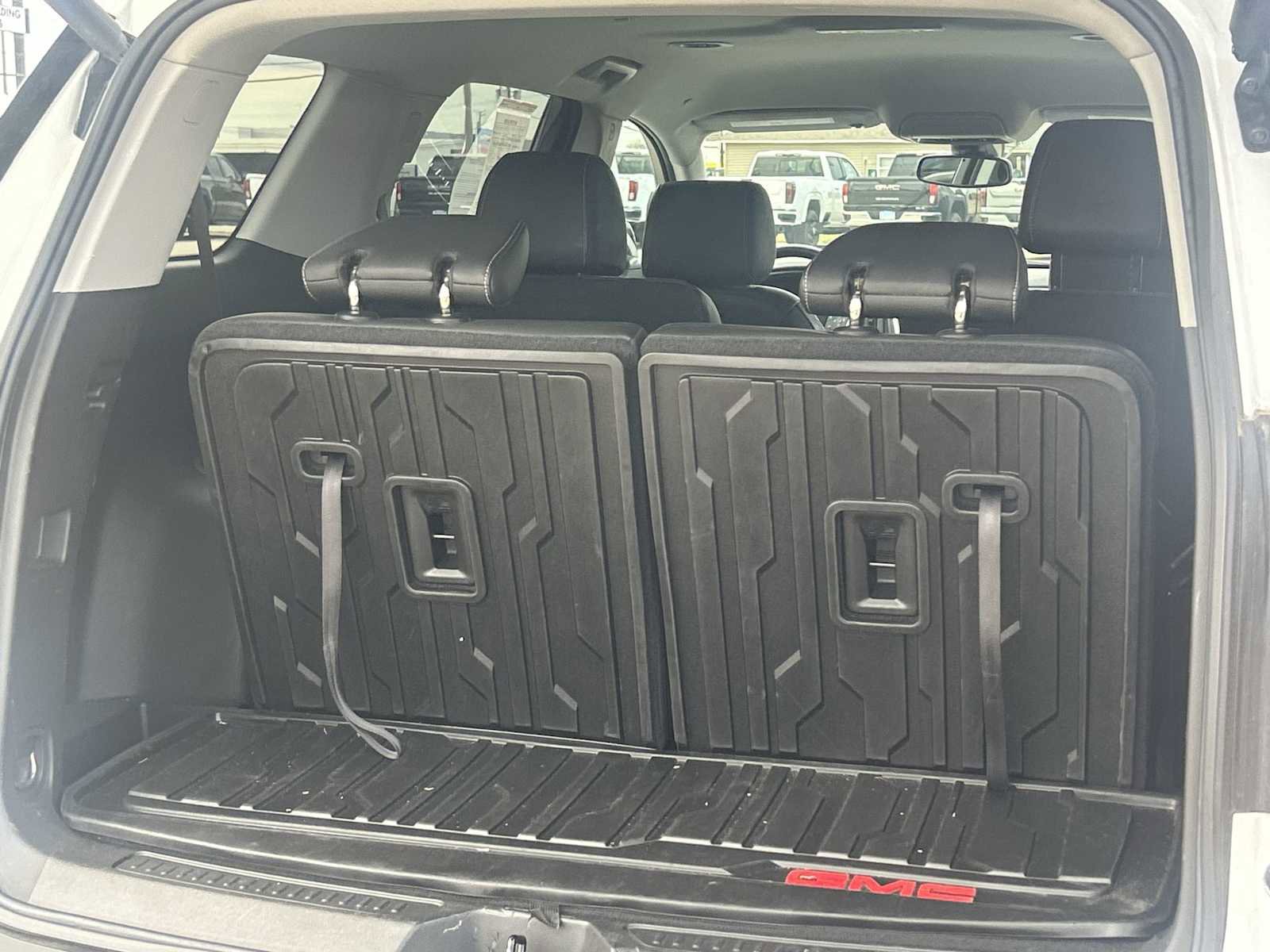 Used 2023 GMC Acadia SLT w/ Elevation Edition image 26