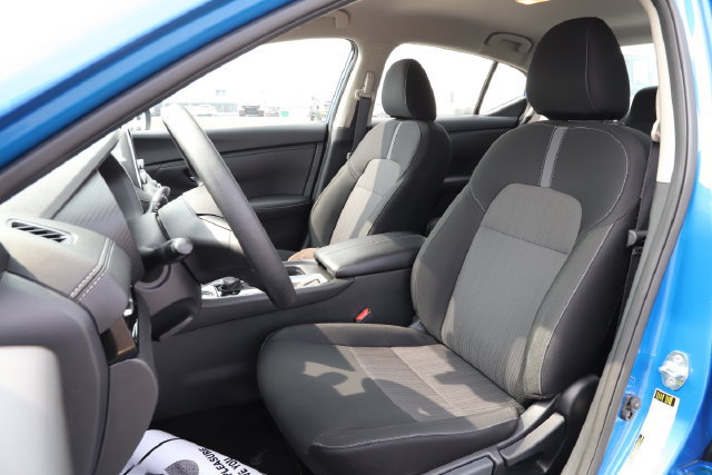Used 2025 Nissan Sentra SV FWD image 11