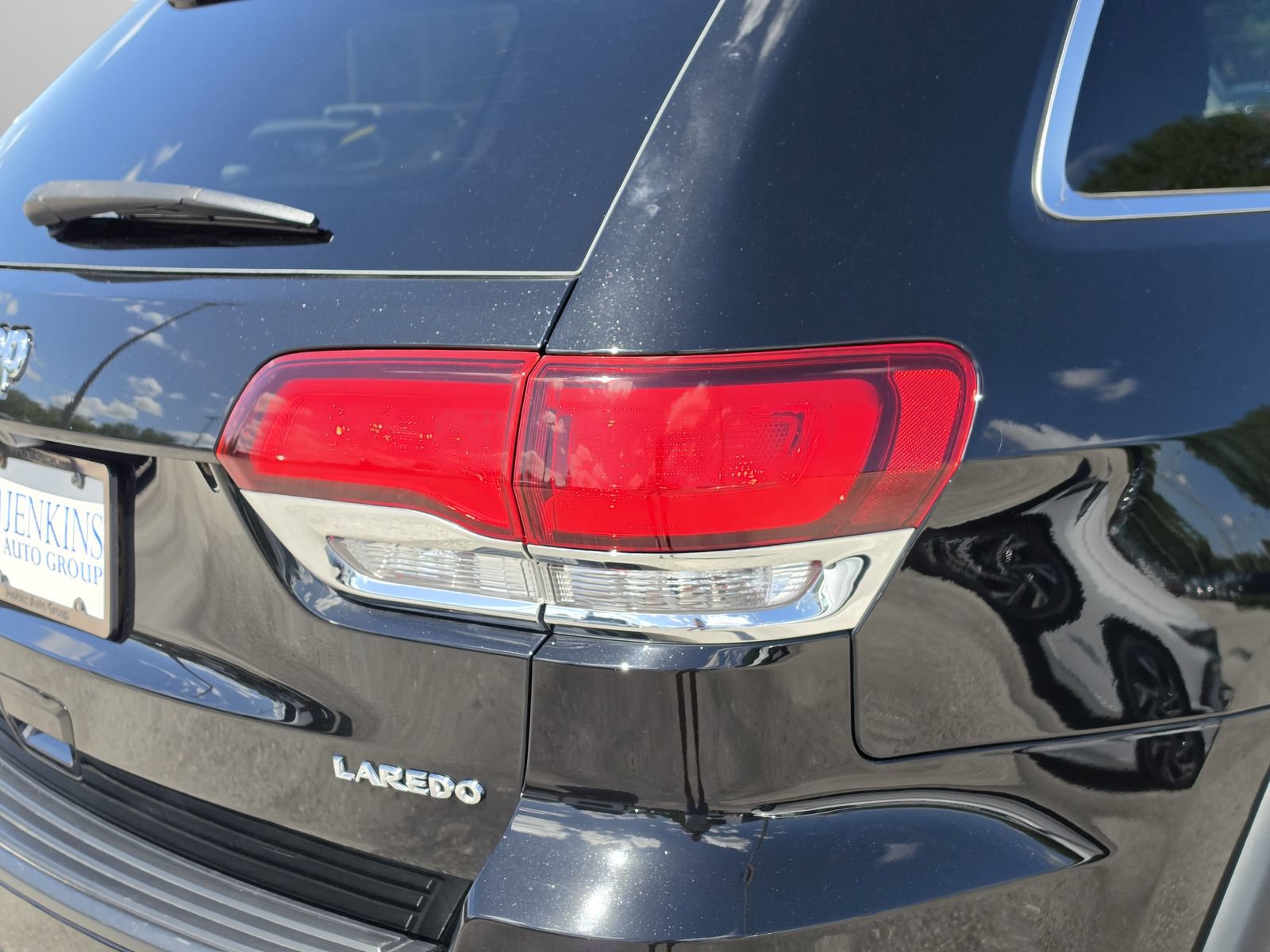 Used 2022 Jeep Grand Cherokee Laredo X RWD image 14