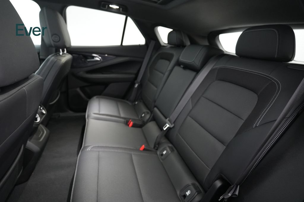 Used 2024 Chevrolet Blazer EV LT AWD/4WD image 24