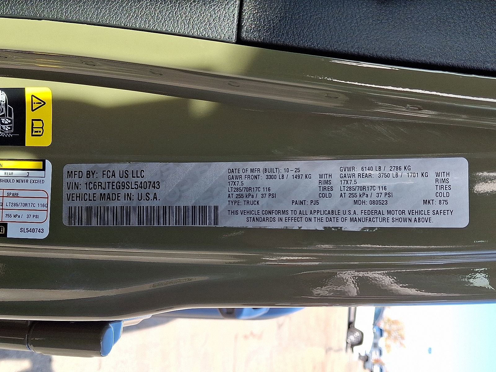 New 2025 Jeep Gladiator Mojave w/ Safety Group AWD/4WD image 11