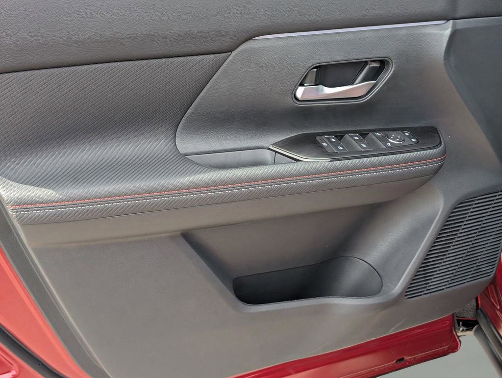 New 2026 Nissan Kicks SR image 15