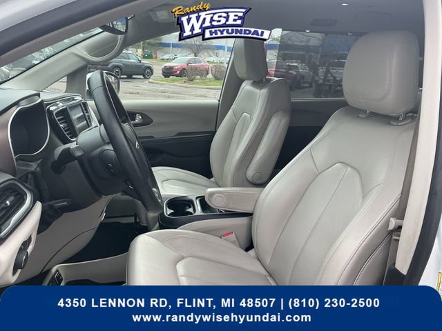 Used 2021 Chrysler Voyager Lxi FWD image 9