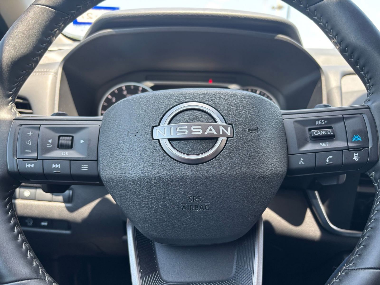 Used 2025 Nissan Rogue SV AWD/4WD image 30
