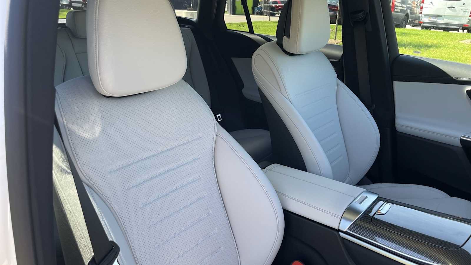 Used 2027 Mercedes-Benz GLC 300 4MATIC image 36