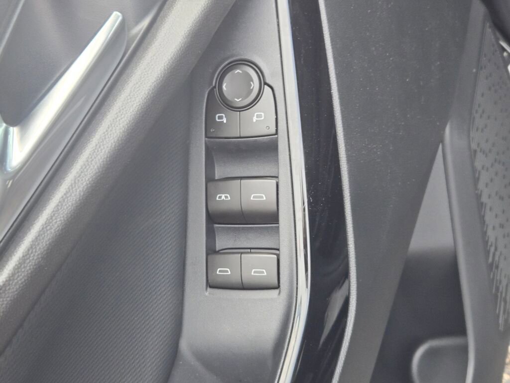 New 2026 Chevrolet Equinox LT w/ Safety and Technology Package FWD image 19