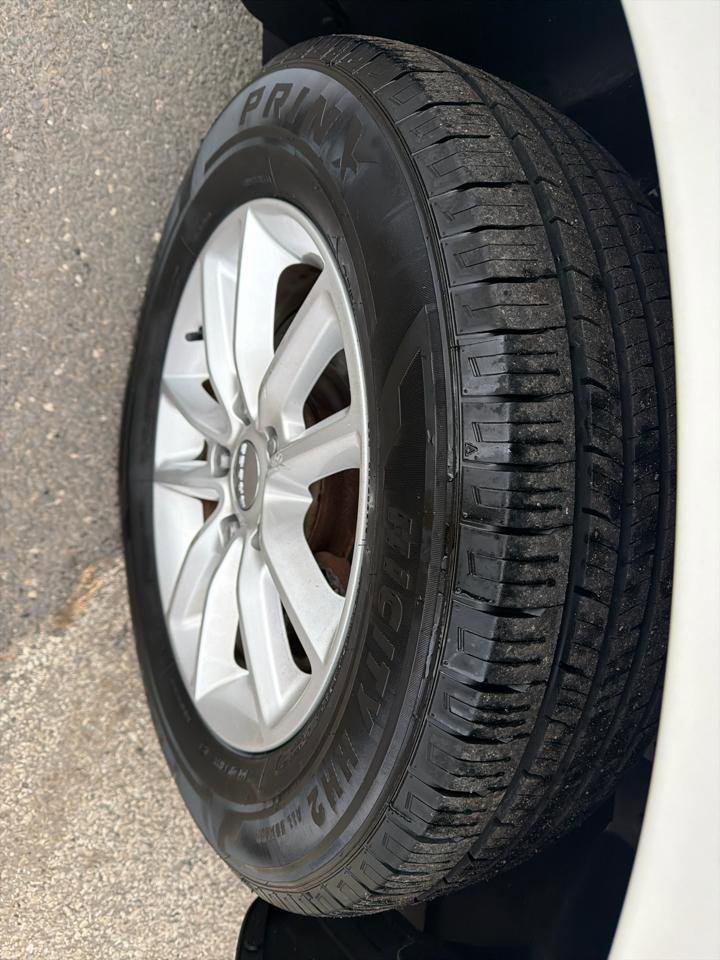 Used 2015 Dodge Journey SXT w/ Flexible Seating Group image 11