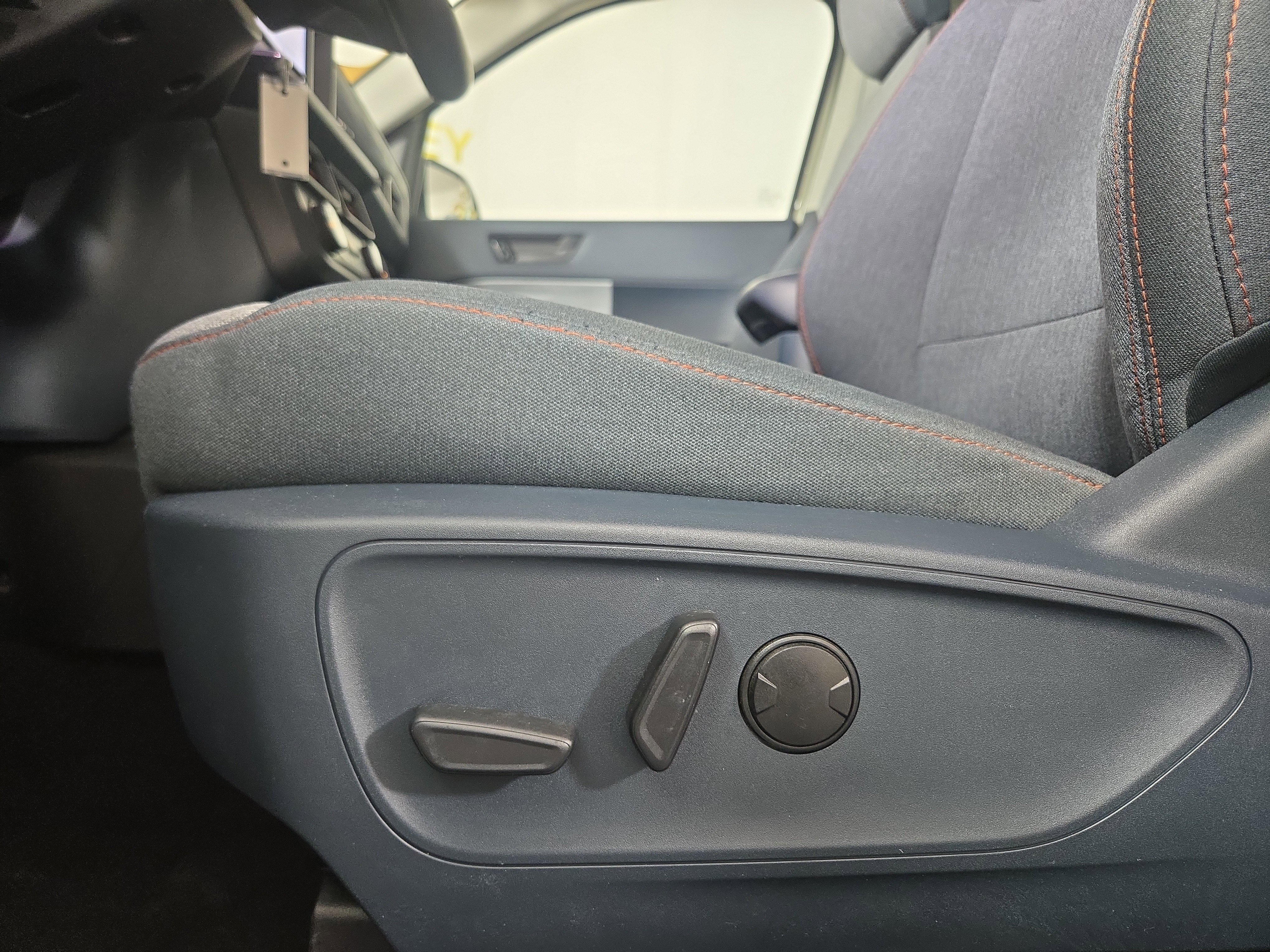 Used 2024 Ford Maverick XLT w/ XLT Luxury Package image 27