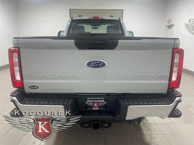 New 2026 Ford F250 XL w/ XL Chrome Package image 5