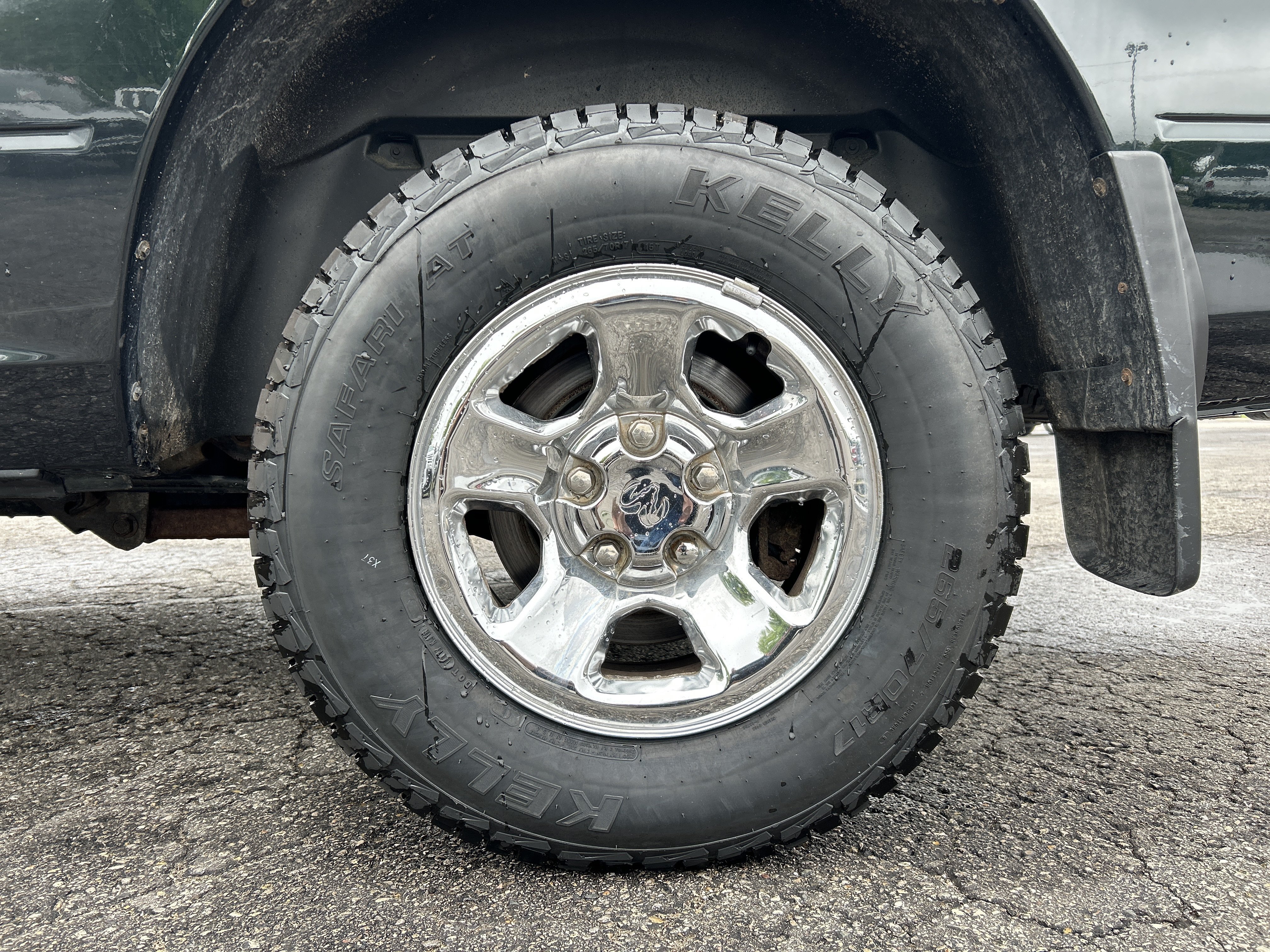 Used 2017 RAM 1500 Classic SLT AWD/4WD image 20
