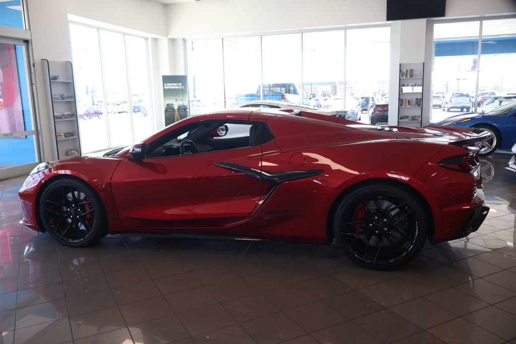 Used 2025 Chevrolet Corvette Z06 w/ Battery Protection Package image 4