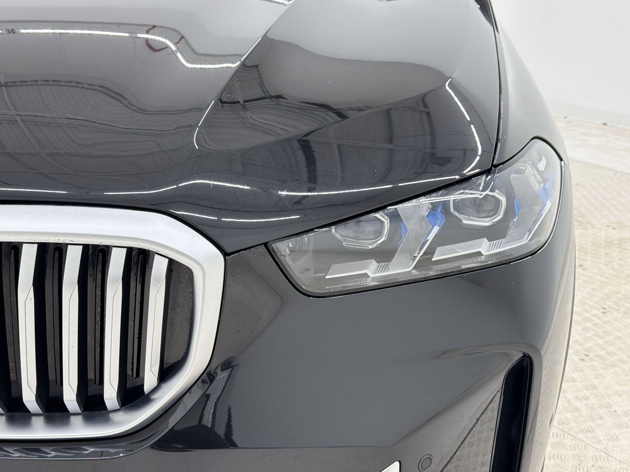 Used 2024 BMW X5 xDrive40i w/ Premium Package AWD/4WD image 11