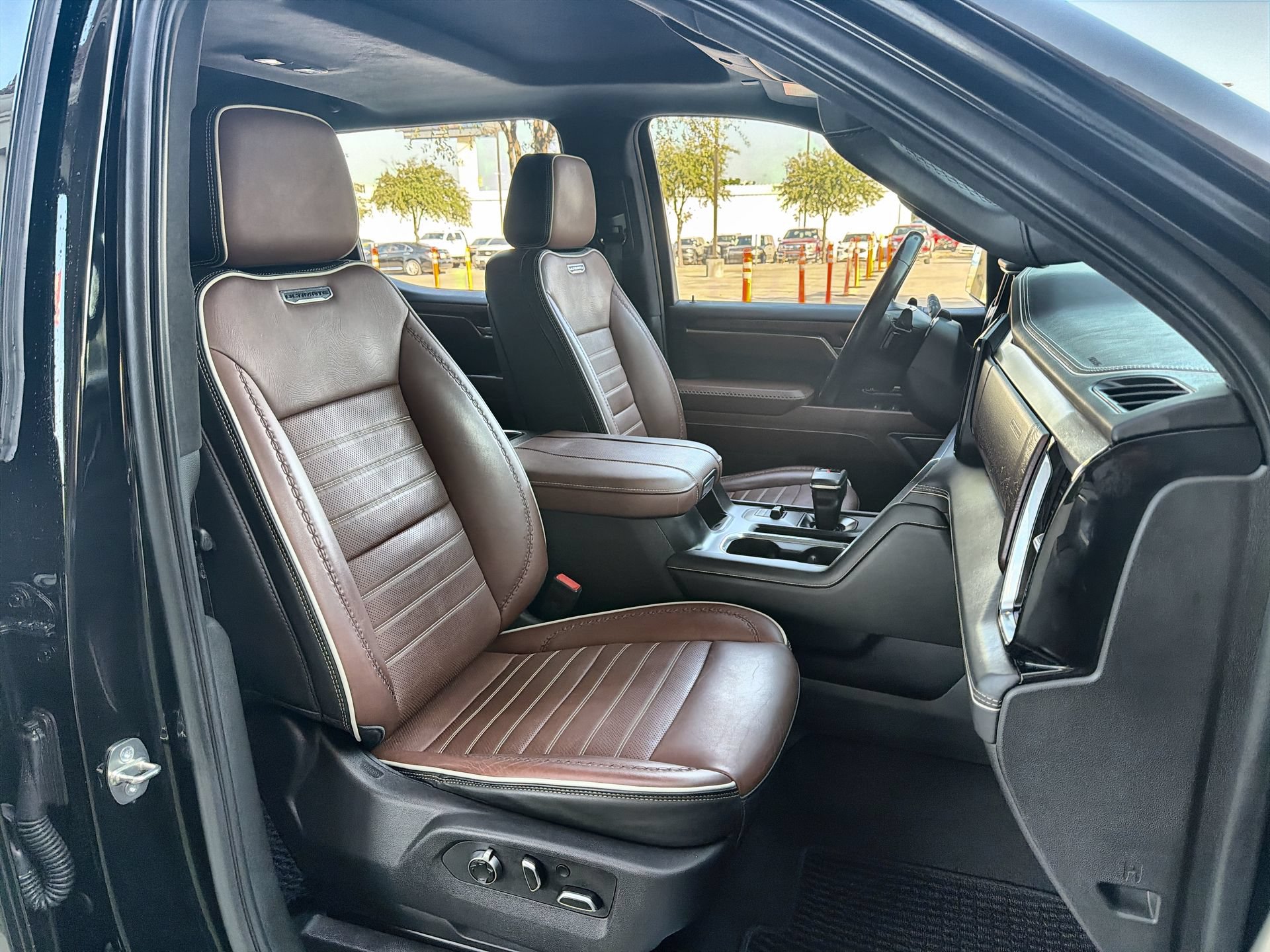 Used 2023 GMC Sierra 1500 Denali Ultimate AWD/4WD image 25