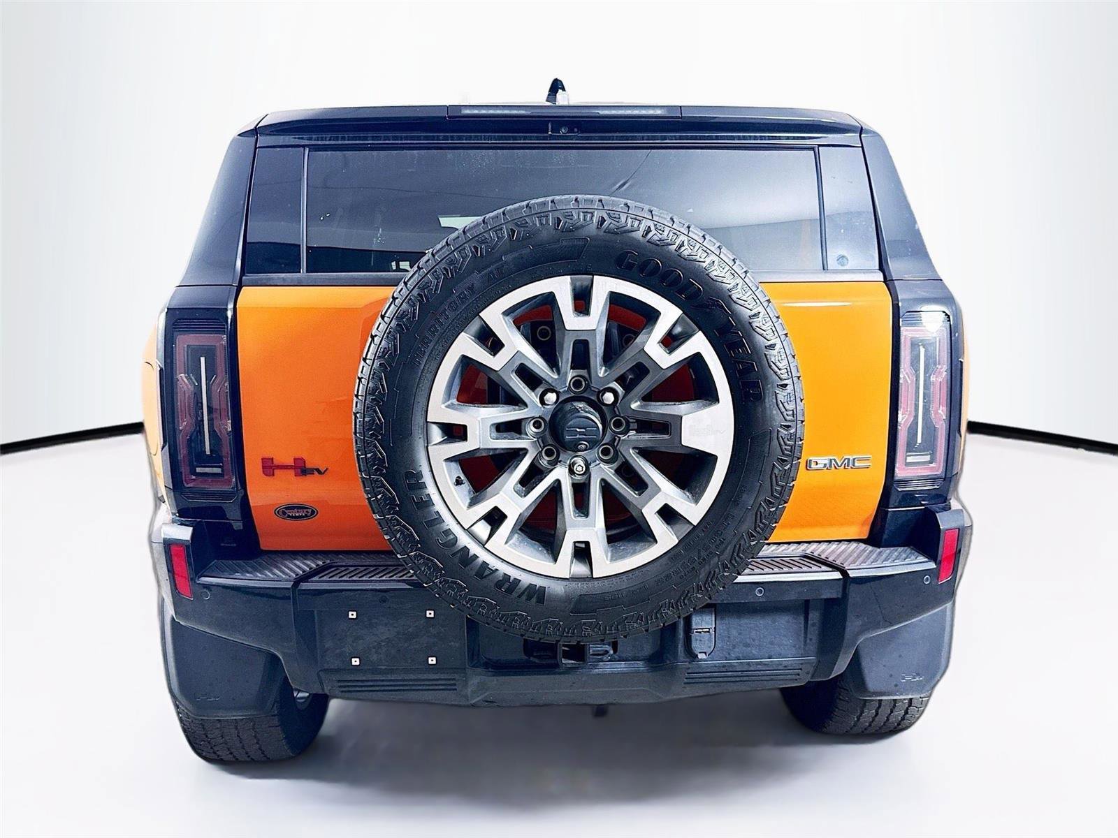 Used 2024 GMC Hummer EV 2X w/ LPO, Sport Package image 11