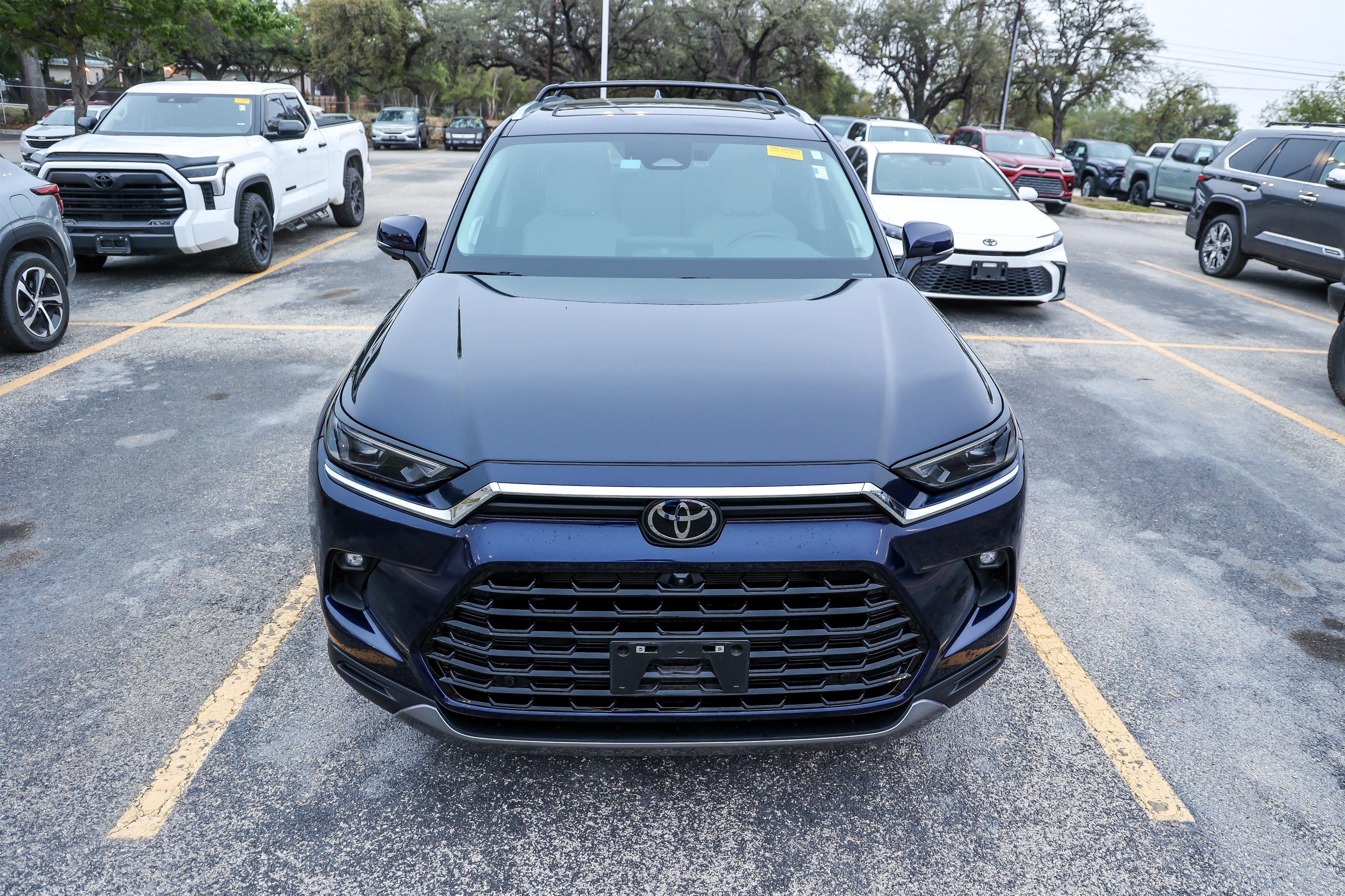 Certified 2025 Toyota Grand Highlander FWD image 5